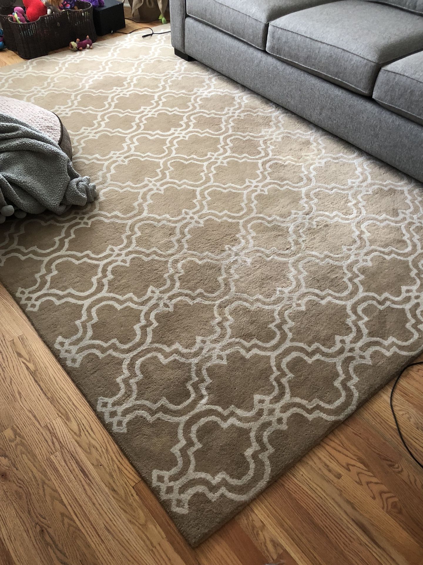 Pottery Barn Scroll Tile Rug Mocha 8x10
