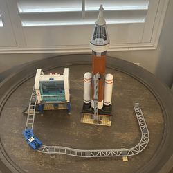 LEGO City- Deep Space Rocket And Launch