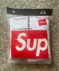 Supreme x Hanes Cushion Crew Socks 4-Pack