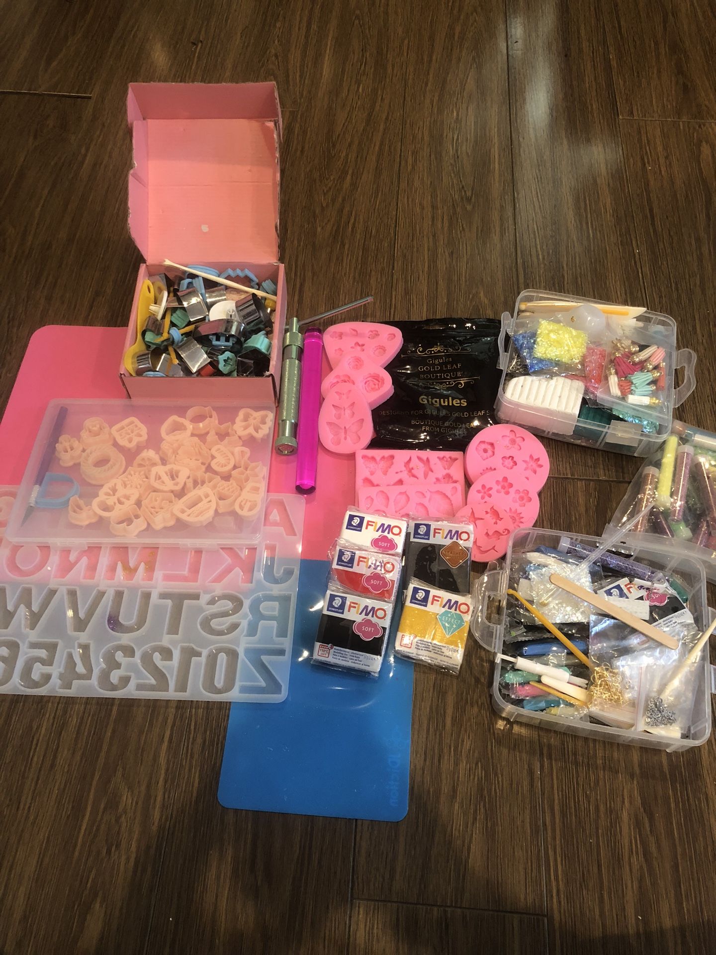 Resin and polymer Clay Supplies