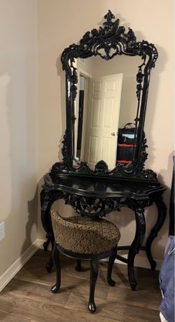 Vanity Desk with Detachable Mirror and Chair