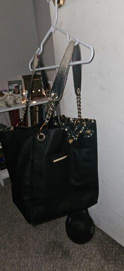 Steve Madden Bwilde Flat Tote w/ clutch zipper bag