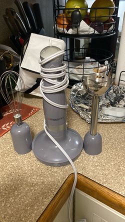 Maquina para batir huevos o panket lo único que le falta una pieza  pero se puede usar