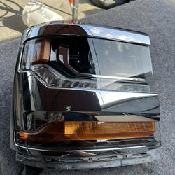 2016-2018 Chevrolet Silverado 1500 - Passenger Side Headlight