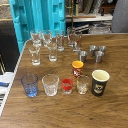 17 Shot Glasses Shotglasses 