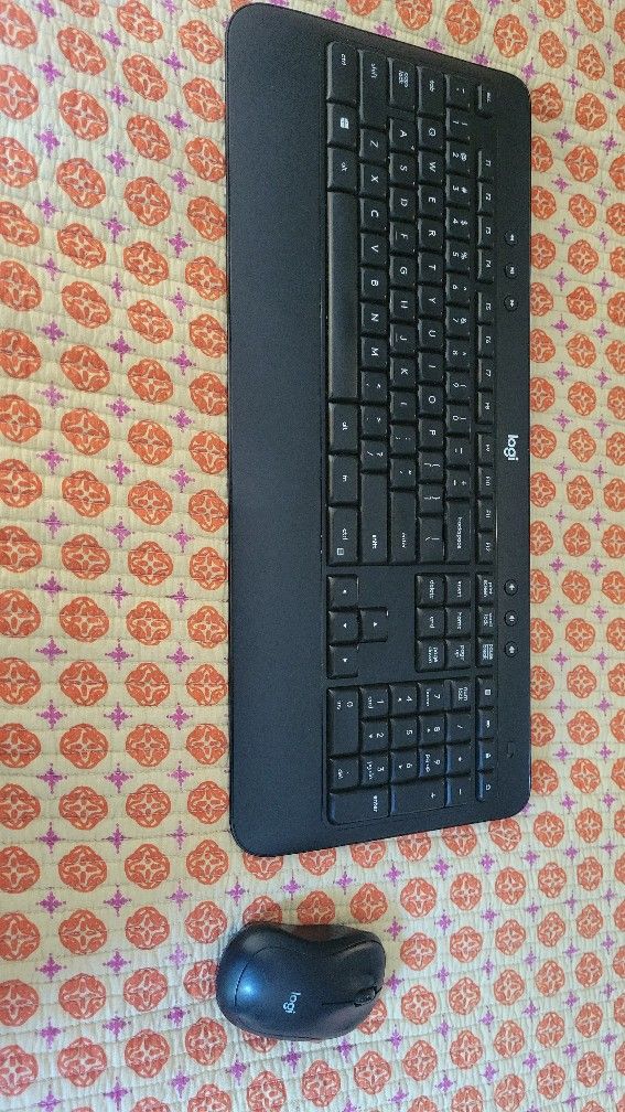 Logi Wireless Keyboard And Mouse