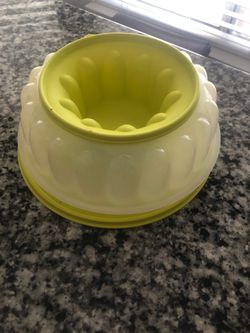 Tupperware gelatin mold