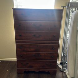 Chest of drawers