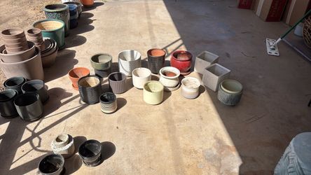 Ceramic pots