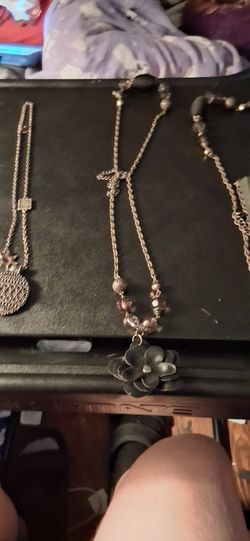 Flower Pendant Necklace