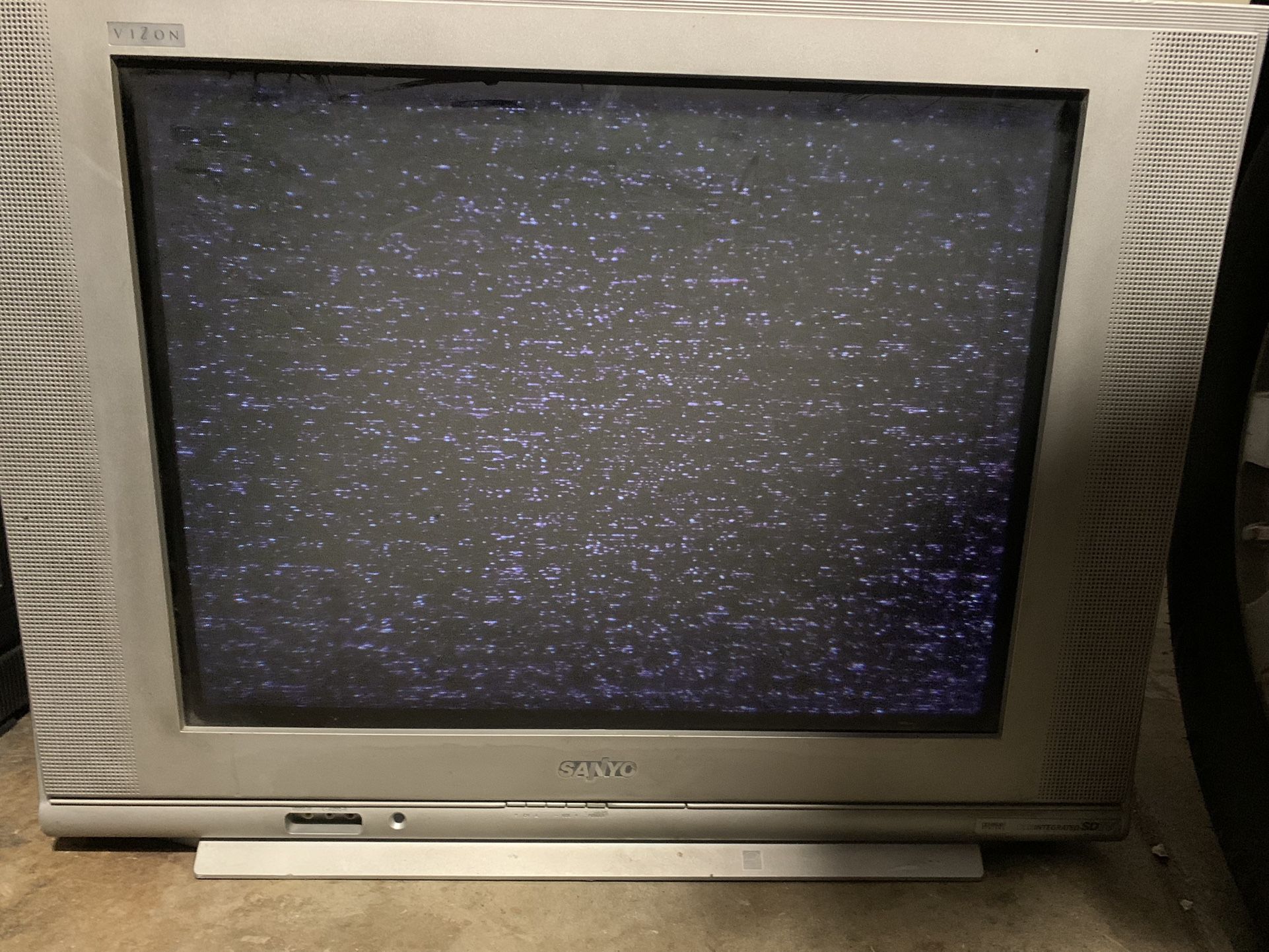 22 Inch SANYO CRT Television 