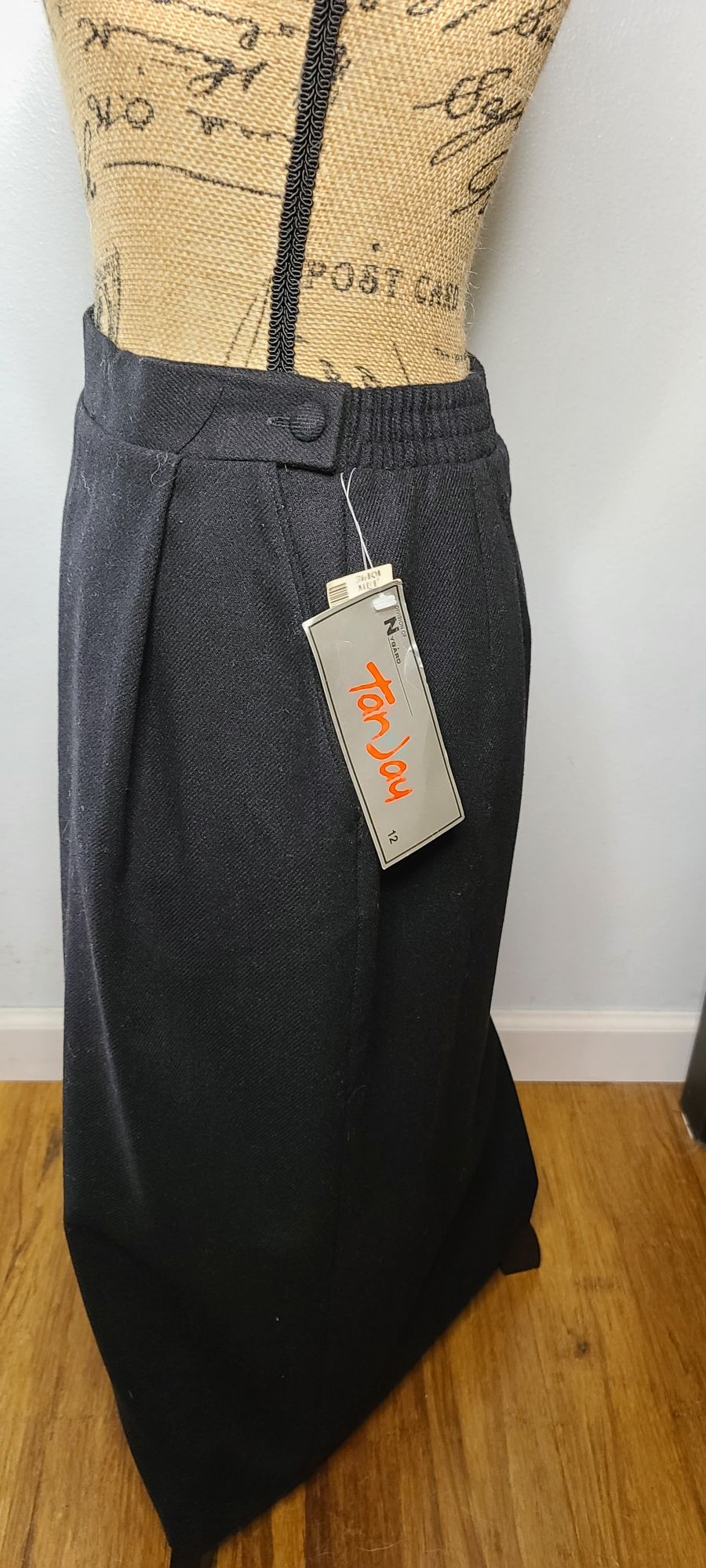 New With Tags Vintage TAN JAY Wool Blend Size 12 From the Bon Marche