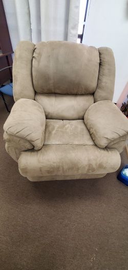 Recliner Good Condition
