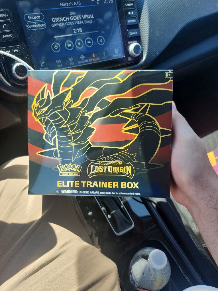 Lost Origin Elite Trainer Box 