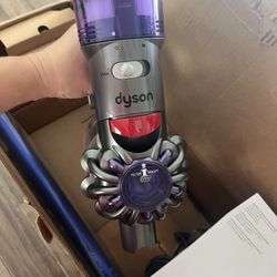 Dyson V7 Animal Cordless Vacuum Cleaner