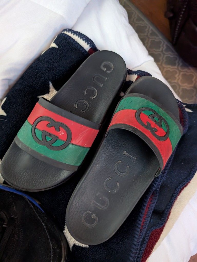 Gucci Slides Black Logo On Top Authentic With Serial Number
