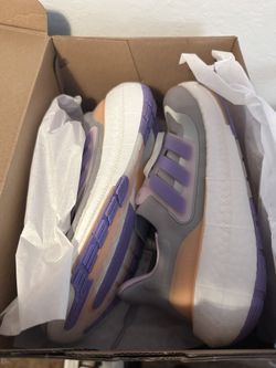 Adidas Women’s Ultra Boost Grey Sz 10