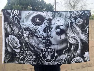 Raiders skull flag