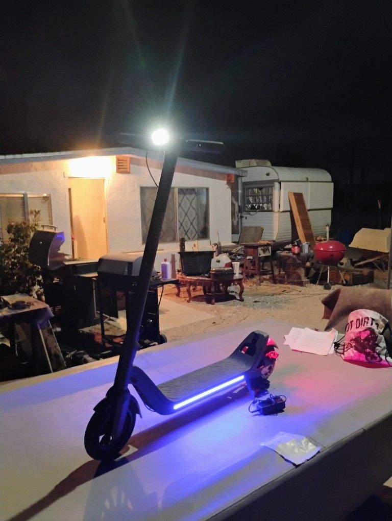 Phantom GoGo A8 Electric Scooter w/ Charger