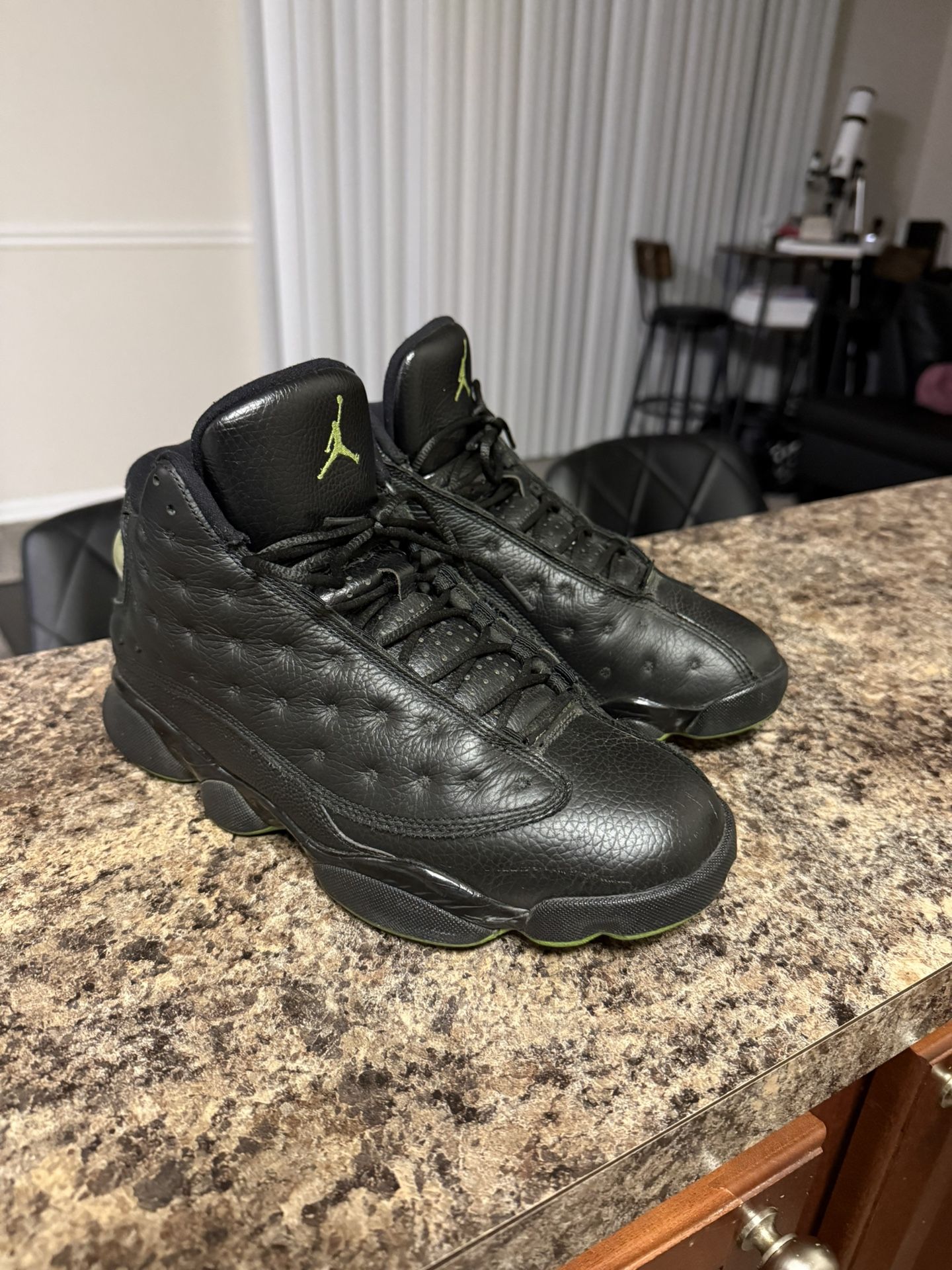 Jordan Retro 13 Altitude 2017 / Size 8.5 / Used