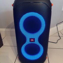 JBL PartyBox 110 - Portable Party Speaker with Built-in Lights, Powerful Sound and deep bass, Black