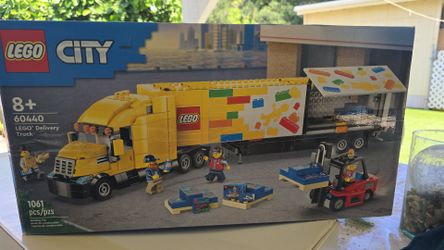 Lego city delivery truck and forklift