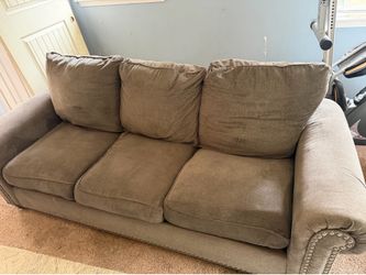Couch a few months old no pets or smoking no rips or cuts