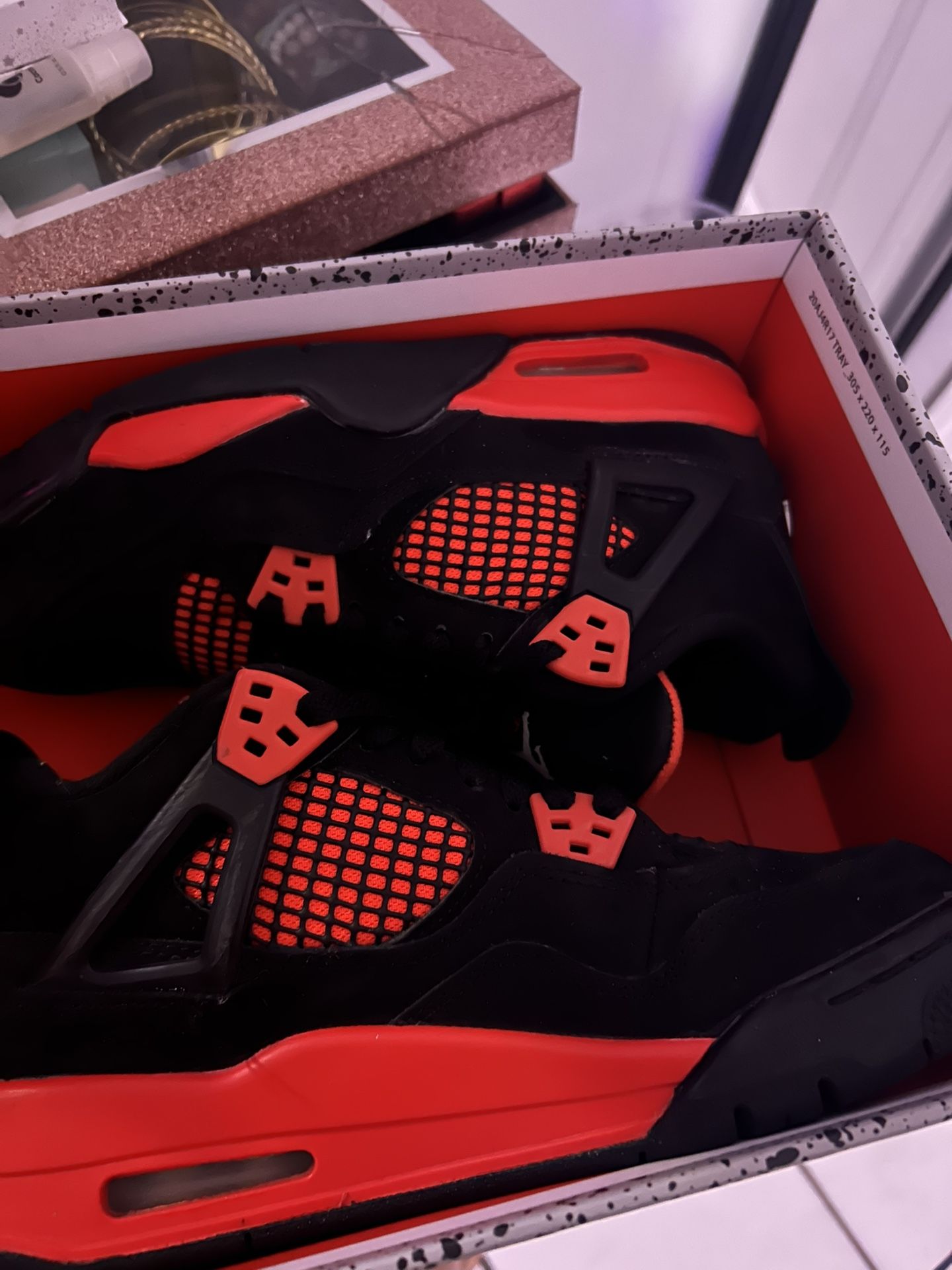 Air Jordan 4 Retro ‘Red Thunder’