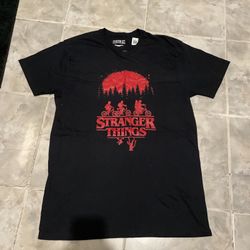 Netflix Stranger Things Mens T-Shirt New Size L