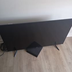 55inch Xumo TV with remote