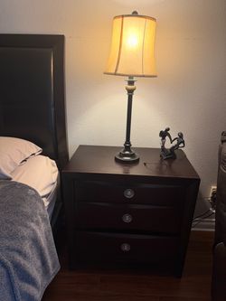 King Bedroom set, no mattresses