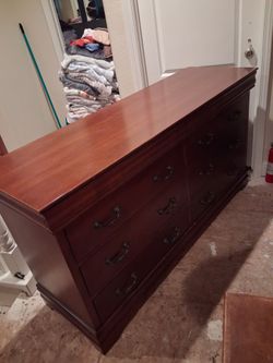 Pilling Devonshire Collection Cherrywood dresser