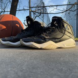 Nike Mens 13 Air Jordan B Loyal Basketball Shoes