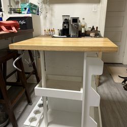 Kitchen Island/ Kitchen Table
