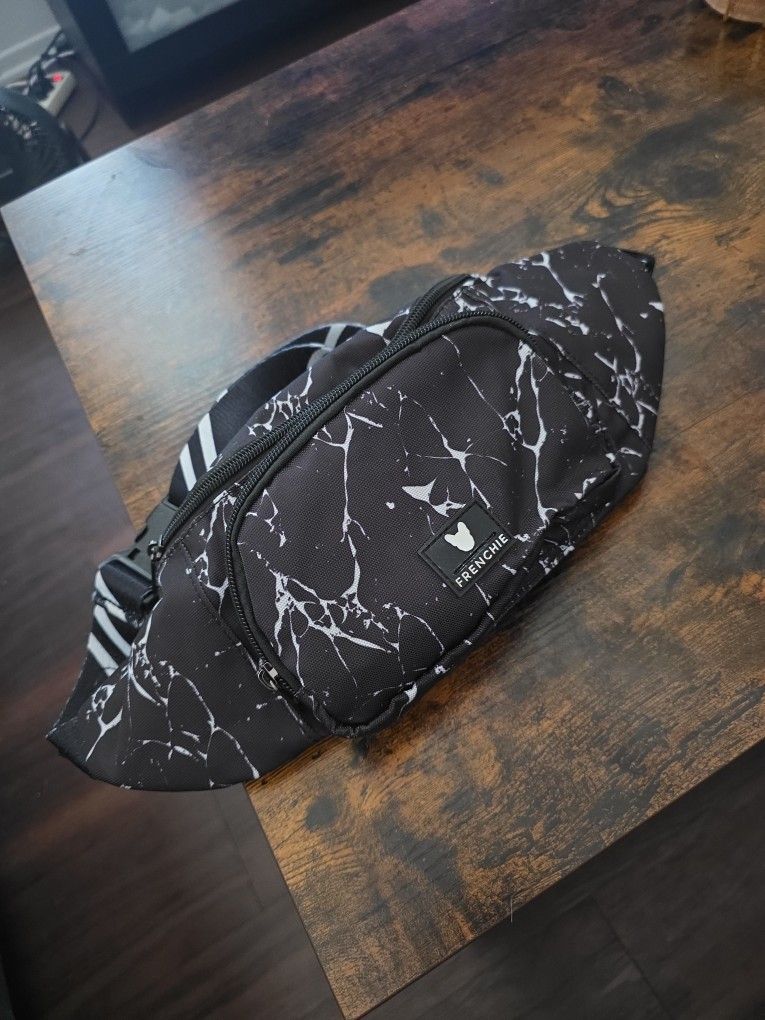 FRENCHIE FANNY PACK
