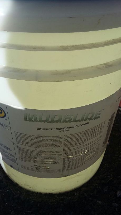 Zep mudslide concrete dissolve cleaner