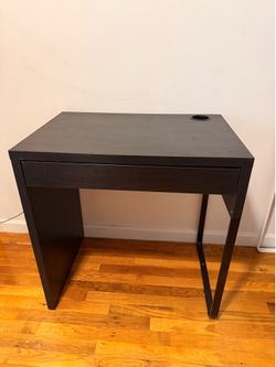 IKEA MICKE Black Desk