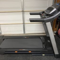 NordicTrack T6.7S Treadmill Walk Run Jog Exercise Machine Workout Fitness Fold able Home Gym for Sale in San Dimas CA OfferUp