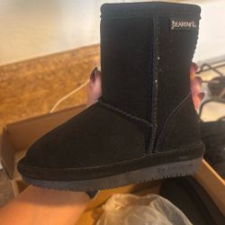 Size 7 toddlers boots / Black 
