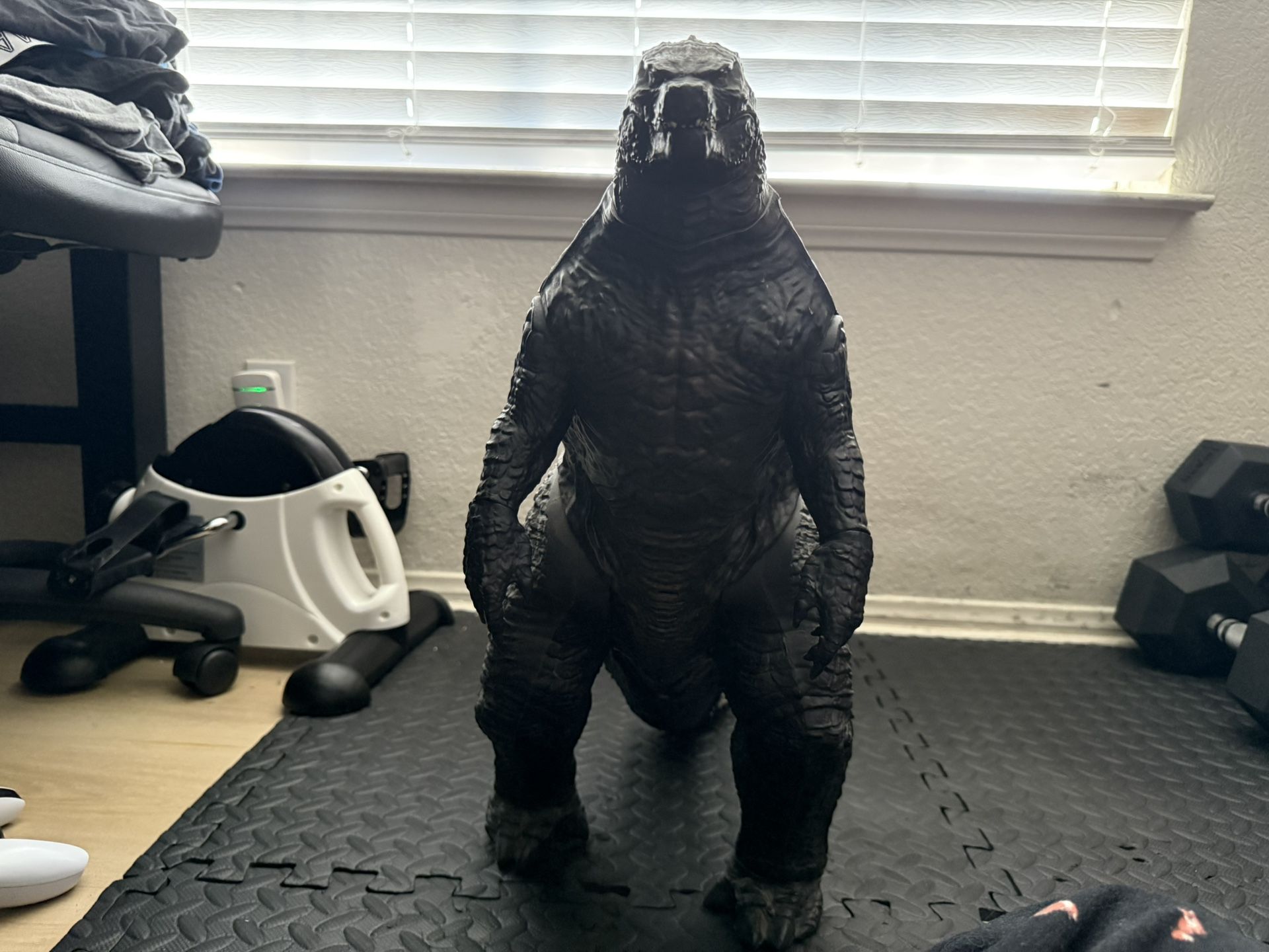 NEGOTIABLE PRICE Giant Jakk’s Pacific Godzilla 2014 Without Tail Tip