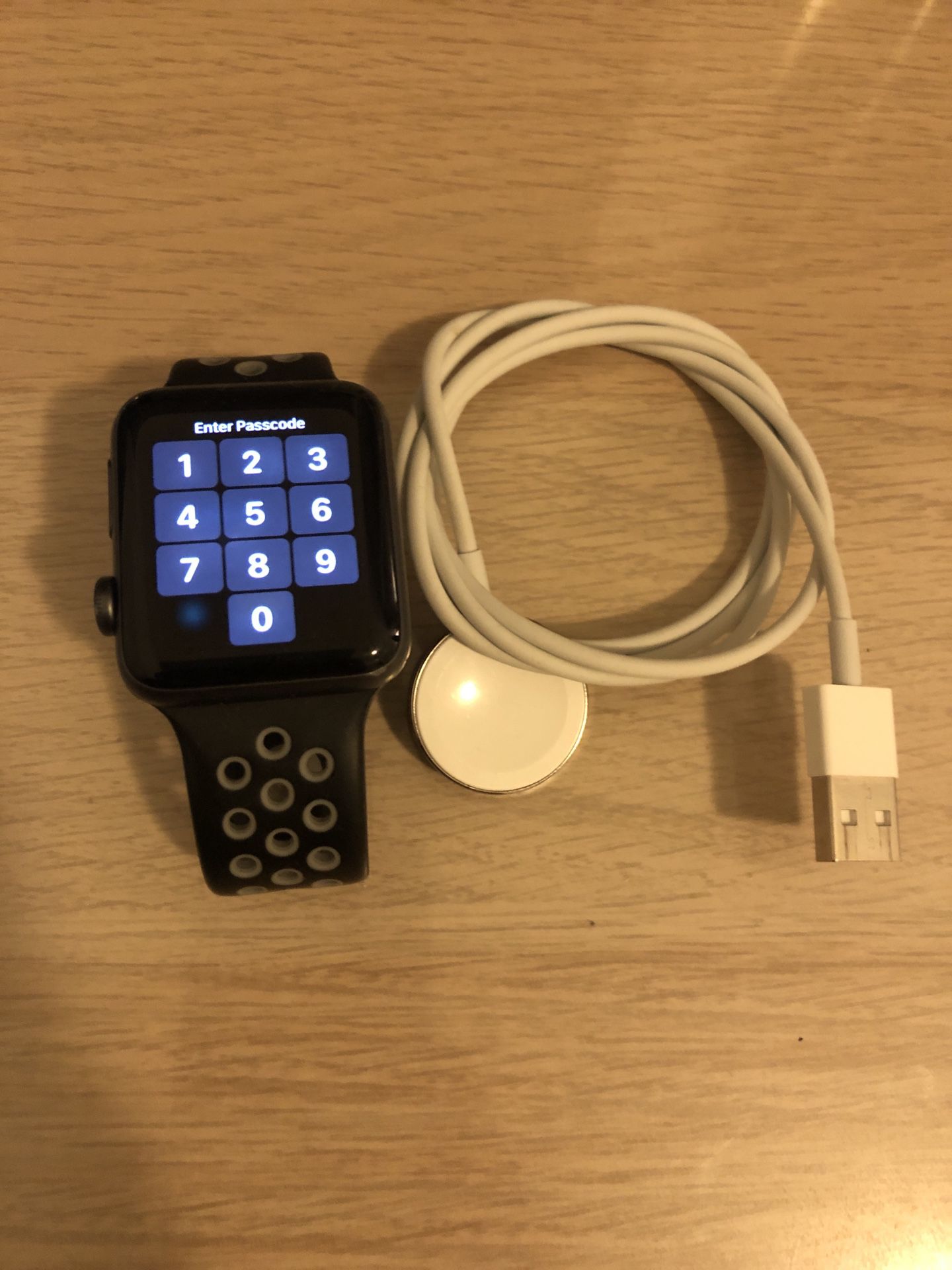 [On Hold] Apple Watch Series 3 42mm LTE