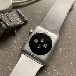 Apple Watch Series 3 (White)