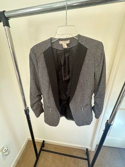 H&M Women’s Gray & Black Blazer – Size 8