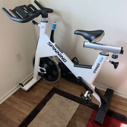 Precor SBK 821 Spinner Ride  Bike (Chain Drive)