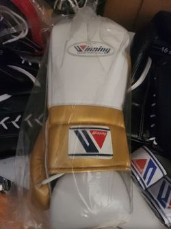 12, 14 and 16 oz boxing  gloves with Free Handwraps