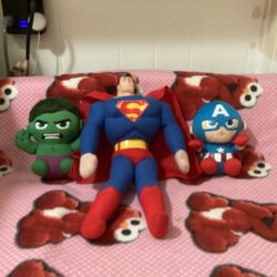 Action Figure Lot And Plushies Lot 14 