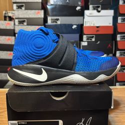 Nike Kyrie 2 Brotherhood Sz. 10