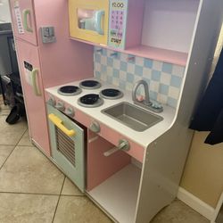 Toddler kitchen