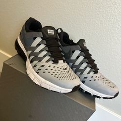 Nike 11.5 authentic mens
