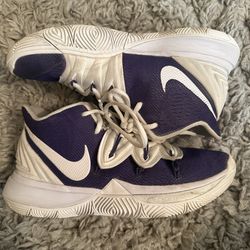 Nike Purple and White Athletic Basketball Shoes